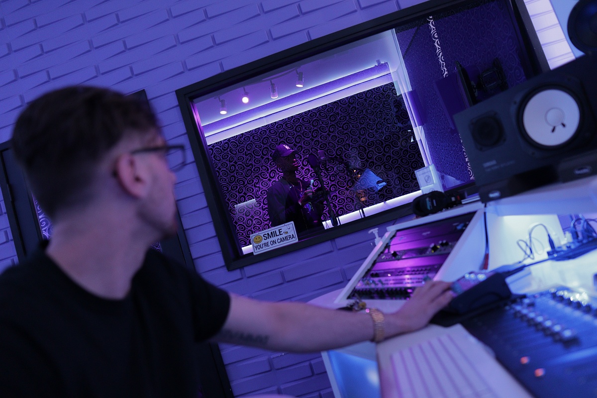 Maximize Your Studio Sessions: Tips for Independent Artists